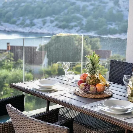 Nice In W/ Wifi, Outdoor Swimming Pool And Heated Swimming Pool Apartment *