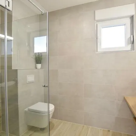 Apartment Nice In W/ Wifi, Outdoor Swimming Pool And Heated Swimming Pool