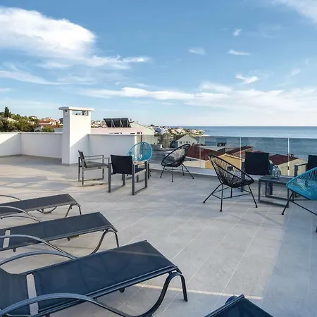 Nice In W/ Wifi, Outdoor Swimming Pool And Heated Swimming Pool Razanj