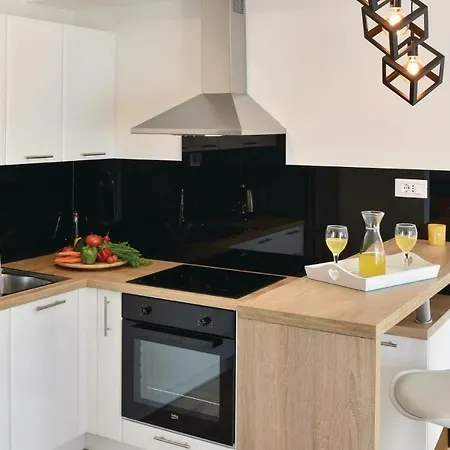 Apartment Nice In W/ Wifi, Outdoor Swimming Pool And Heated Swimming Pool *
